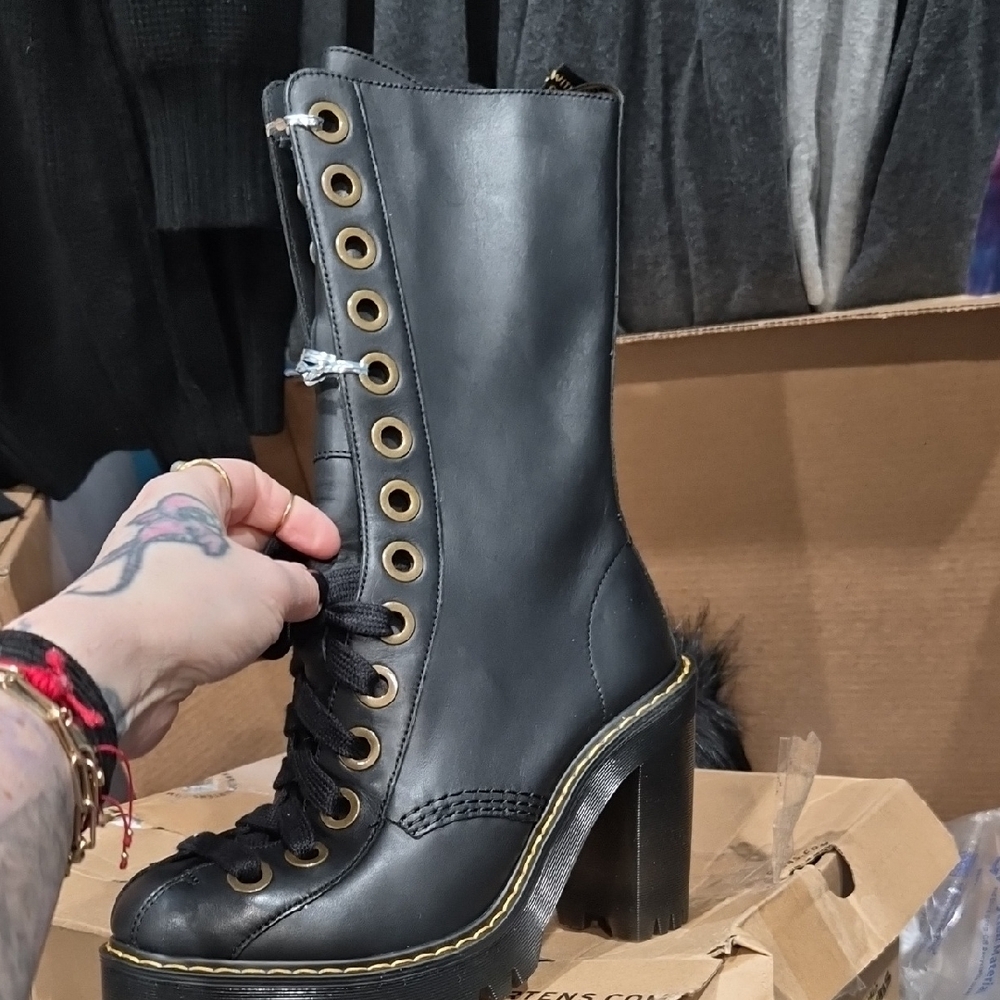 Dr. Martens Carey Black Boots--SUPER RARE - Picture 9 of 11